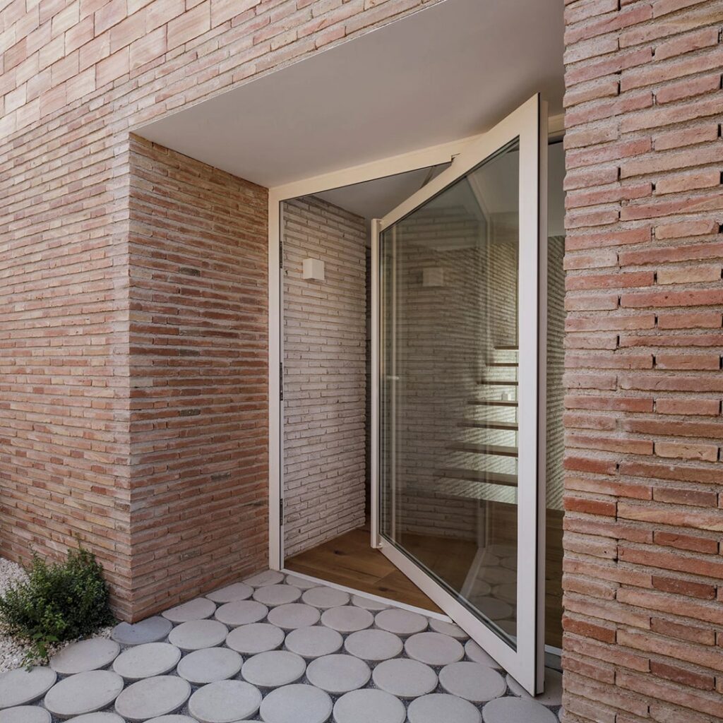 VivaLaVega_House_Granada_Spain